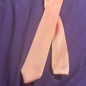 Coral Knit Tie